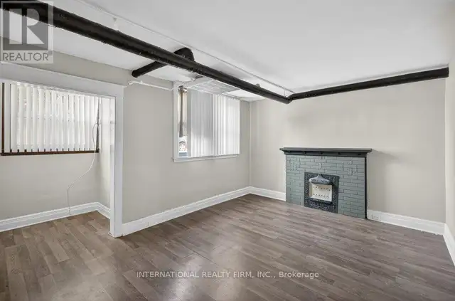 2 - 109 BALSAM AVENUE S Hamilton (Stipley), Ontario in Long Term Rentals in Hamilton - Image 2