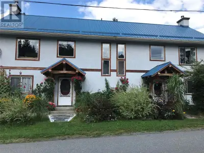 Visit REALTOR website for additional information. HUGE 4 Bed Family Home or can be a duplex! High Po...