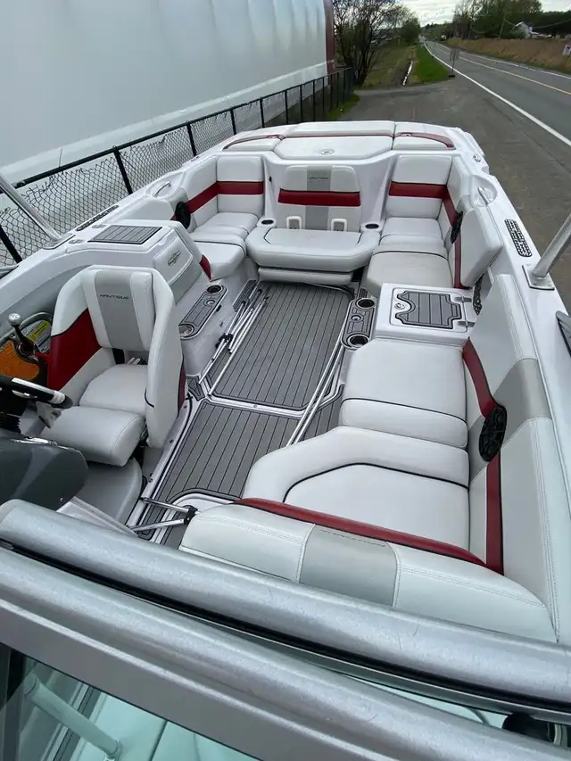 2009 Nautique SAN 220 CONSIGNATION PAS DE TAXES in Powerboats & Motorboats in Laurentides - Image 7