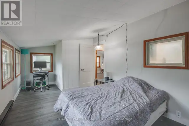 7575 BIDDULPH STREET Lambton Shores (Port Franks), Ontario in Houses for Sale in Grand Bend - Image 18