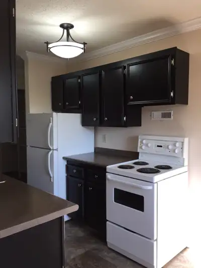 CLEAN QUIET BUILDING - Enjoy the Sun in this well kept and spacious 2 bedroom. Includes fridge, stov...