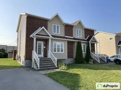 Maison en rangée lumineuse à vendre Terrasse, cabanon neuf, confort moderne! Salaberry-de-Valleyfiel...
