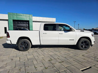 2022 Ram 1500 Sport 4x4 Crew Cab with 122,694 kms! Clean history with no accidents See Carfax report... (image 3)