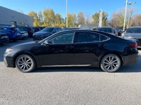 Groupe d'options Premium. Caméra de recul, sièges chauffants et ventilés en avant, volant chauffant,... (image 7)