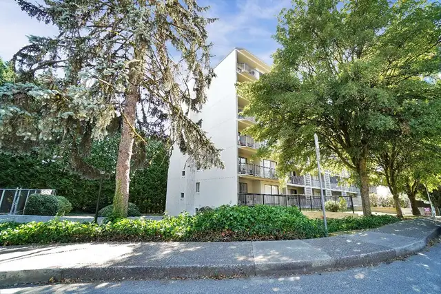 Sydney Place Apartments - 2 Bedroom available at 544 Sydney Aven in Long Term Rentals in Tricities/Pitt/Maple - Image 4