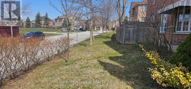 36 LODGEWAY DR Vaughan, Ontario in Houses for Sale in Markham / York Region - Image 2