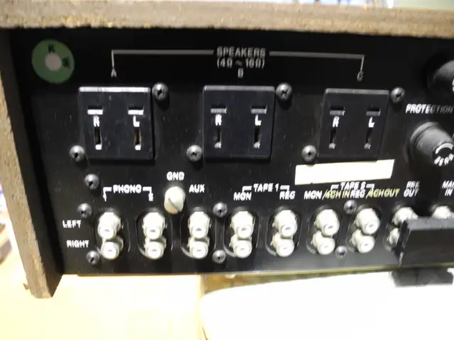 PIONEER HI-FI STEREO RECEIVER/AMPLIFIER SX626 in Stereo Systems & Home Theatre in City of Toronto - Image 8
