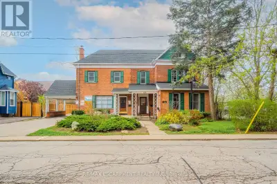 Beautifully updated boutique office space in the heart of downtown Burlington, ideal for wellness pr...