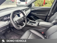 This Jeep Cherokee delivers a Intercooled Turbo Gas/Electric I-4 1.6 L/98 engine powering this Varia... (image 9)