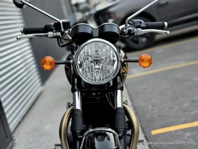 2025 Triumph Bonneville T100 Icon Edition in Street, Cruisers & Choppers in Oshawa / Durham Region - Image 7