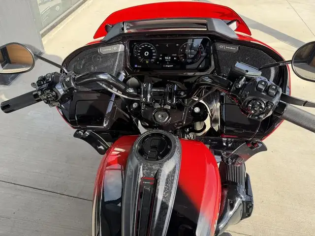 2026 Harley-Davidson FLTRXSTSE - CVO Road Glide ST in Sport Touring in Saskatoon - Image 11