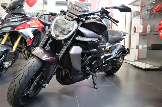 2026 Ducati X DIAVEL V4 in Street, Cruisers & Choppers in Edmonton - Image 7