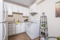 Located steps from the Rideau River and a short drive from downtown, Riverside Towers in Ottawa Sout... (image 5)