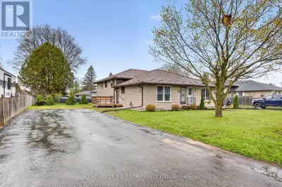 Welcome to 109 Malcolm Street - this charming all-brick semi-detached backsplit is move-in ready and...
