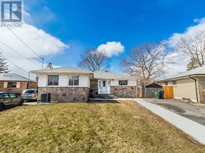 ATTENTION Investors Or Anyone That Wants Help Paying Their Mortgage. Live In One Unit, Rent The Othe...