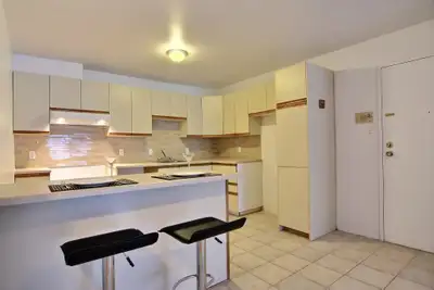 4 1/2 à Québec, LES SAULES Près du Maxi et du IGA sur l'Ormière Accès facile Neufchatel, Duberger, A...