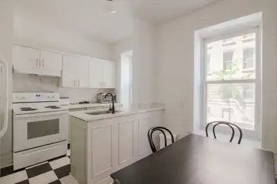 Furnished 4 bedroom. W/ Utilities Included - ID 2418