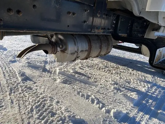 2019 Freightliner M2 FLATBED in Heavy Trucks in Saskatoon - Image 15