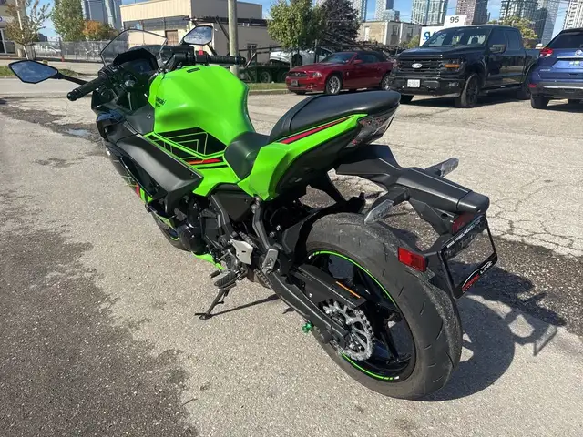 2024 Kawasaki Ninja 650 ~ NINJA 650 ~ ABS ~ KRT EDITION ~ NICE B in Sport Bikes in City of Toronto - Image 7