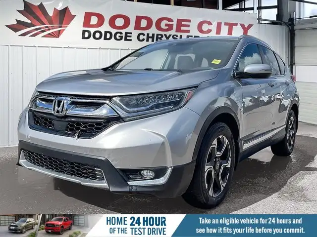 2017 Honda CR-V Touring | AWD | Panoramic Roof | Heated Bucket