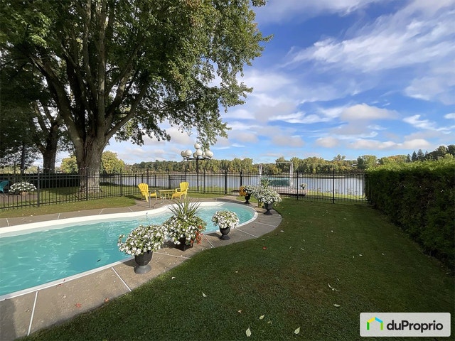 $929,000 - 2 Storey for sale in St-Francois-Du-Lac — photo 2