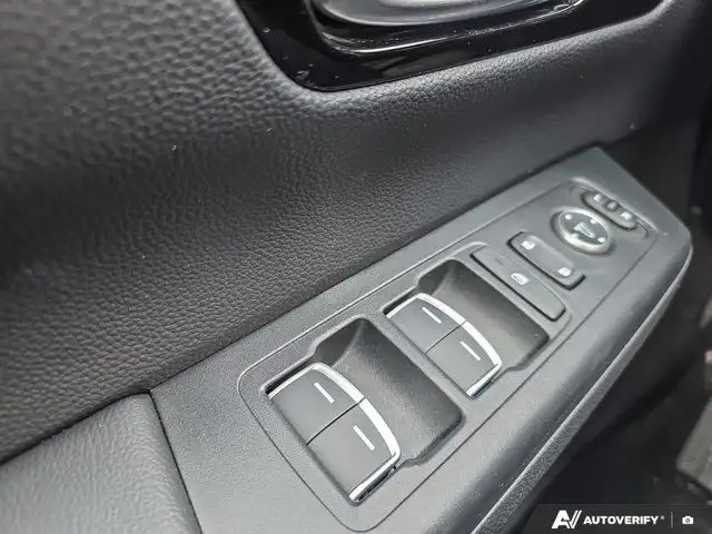 2024 Honda CR-V Hybrid Touring AWD | Apple Car Play | Android in Cars & Trucks in Ottawa - Image 32