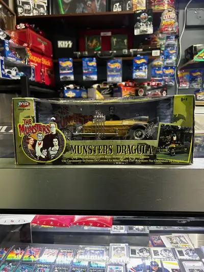 Selling a Joyride Munsters Dragula 1/18 Diecast Body car The diecast is from the 1960s sitcom "The M...