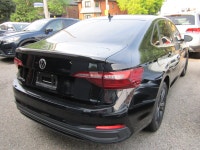 AUTOMATIC. FINISHED IN BLACK WITH LEATHER INTERIOR. ALLOY WHEELS WITH NEW TIRES, A/C, BACK UP CAMERA... (image 4)