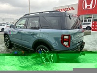 Leather interior, heated seats, no accidents, low km's, wireless charging pad, lane keep assist. Ble... (image 6)