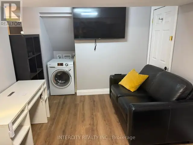 1 - 222 COMBE AVENUE Toronto (Bathurst Manor), Ontario in Long Term Rentals in City of Toronto - Image 11