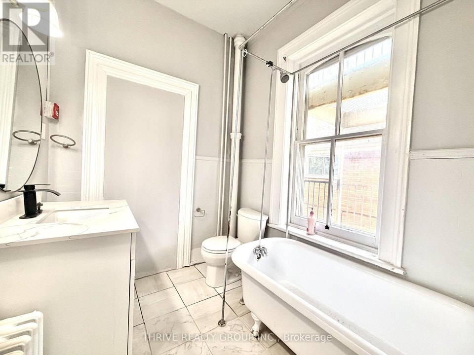 5 - 53 MCCLARY AVENUE London South (South F), Ontario 3