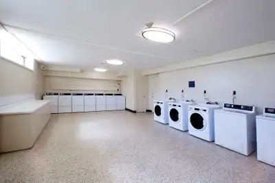 1 Bedroom Apartment for Rent Bathurst /Steeles in North York!, View more