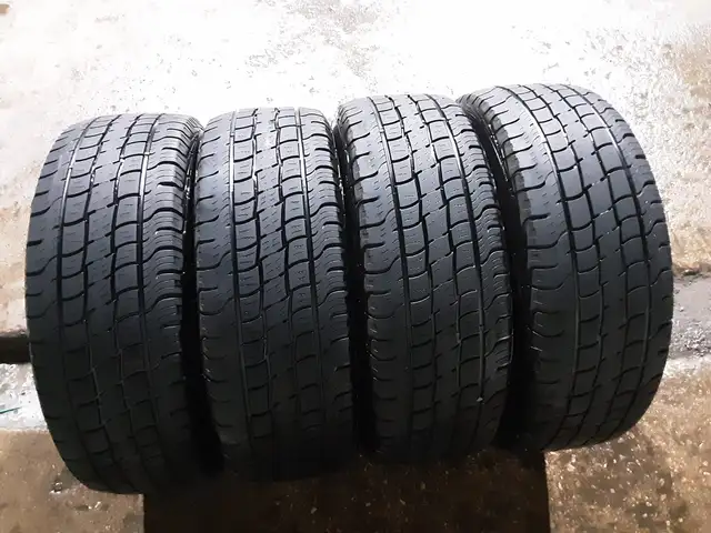 235 65 17 Motomaster Total Terrain - HYUNDAI SANTA FE OEM RIMS | Tires ...