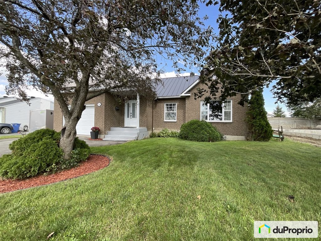 $699,900 - Bungalow for sale in St-Philippe — photo 2