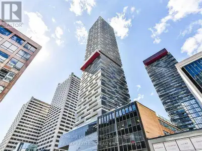 2009 - 8 EGLINTON AVENUE E Toronto (Mount Pleasant West), Ontari