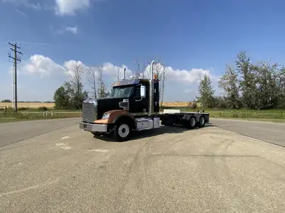 2013 Freightliner Coronado 6x4 Cab and Chassis Comes with Detroit DD15 diesel engine, 354505 km, eng...