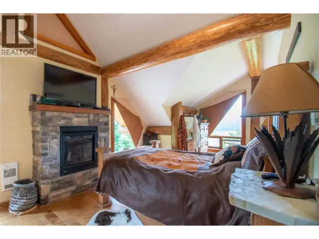 1225 Round Lake Road Armstrong, British Columbia in Houses for Sale in Vernon - Image 26