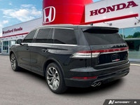 Recognized with an IIHS Top Safety Pick award, the 2022 Lincoln Aviator Grand Touring in elegant Bla... (image 3)