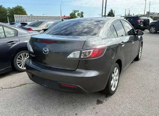 2011 Mazda 3 GS557016784359936002