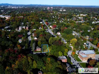 Rare occasion de bâtir dans l'un des secteurs les plus recherchés de Sherbrooke! D'une superficie de...