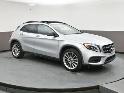 Under 60,000km!! Includes heated front seats, dual-zone climate, smartphone integration (Apple CarPl...