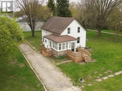 Renovated Country Home on Nearly Half an Acre - Just Minutes from Stratford. Discover this beautiful...