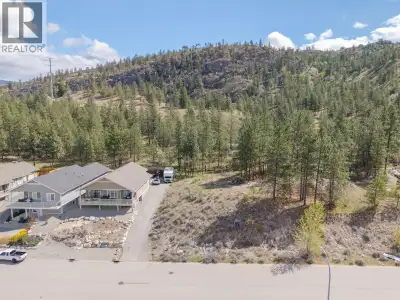 Located in the highly sought-after Wiltse neighbourhood, this prime building lot offers the perfect...