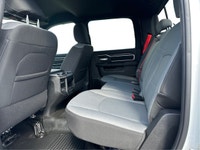 VERY RARE AND HARD TO FIND CAB CHASSIS! THIS TRUCK COMES WITH A 6.4LV8 HEMI, CLOTH BUCKET SEATS, PRE... (image 9)