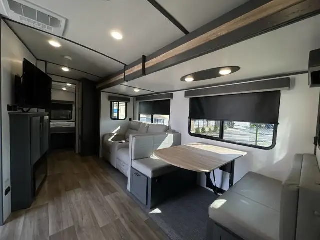2023 KEYSTONE PREMIER ULTRALIGHT 25FKPR (FINANCING AVAILABLE) in Travel Trailers & Campers in Cambridge - Image 13