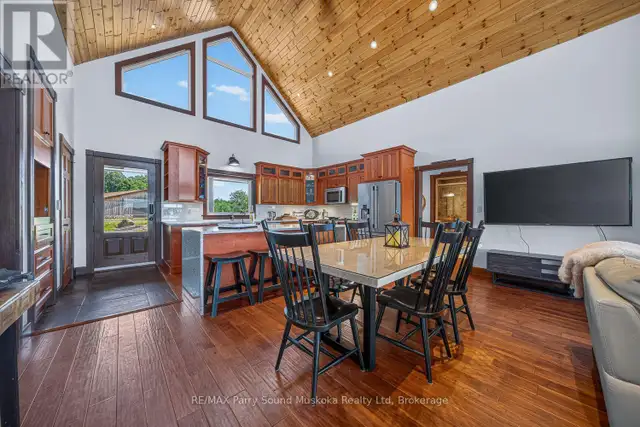64 MCCORDS ROAD McKellar, Ontario in Houses for Sale in Barrie - Image 10