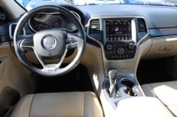 LIMITED !! Drive Modes Own the road—or leave it behind—with the Jeep Cherokee LIMITED 4WD. Built for... (image 9)