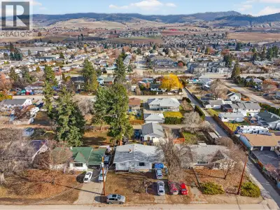 An exceptional land assembly opportunity in one of Kelowna’s high-growth corridors, offering flexibi...