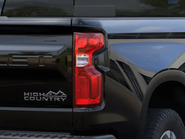 2026 Chevrolet Silverado 1500 High Country | 6.2L V8 | Sunroof in Cars & Trucks in Saskatoon - Image 13