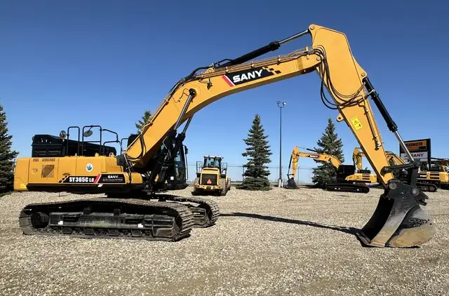 2023 SANY SY365C LC - 895 Hrs - Warranty, Choice of Bucket in Heavy Equipment in Lethbridge - Image 7